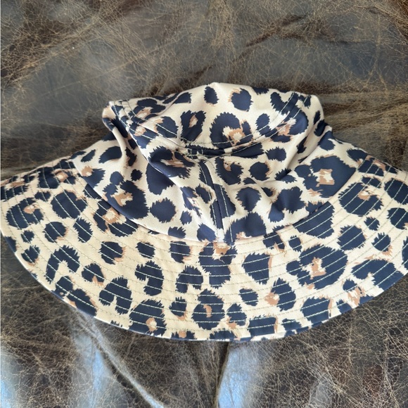 Loeffler Randall animal print bucket hat - Picture 4 of 7